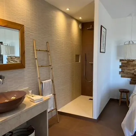 L'arbousiere Gæstehus 4*